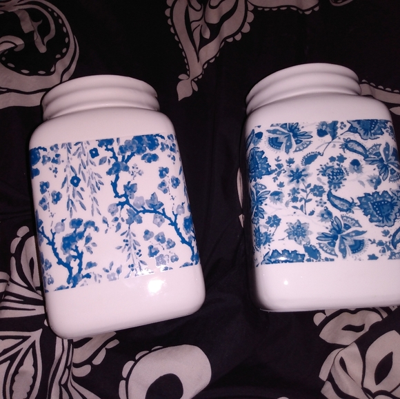 Canister - Picture 2 of 4